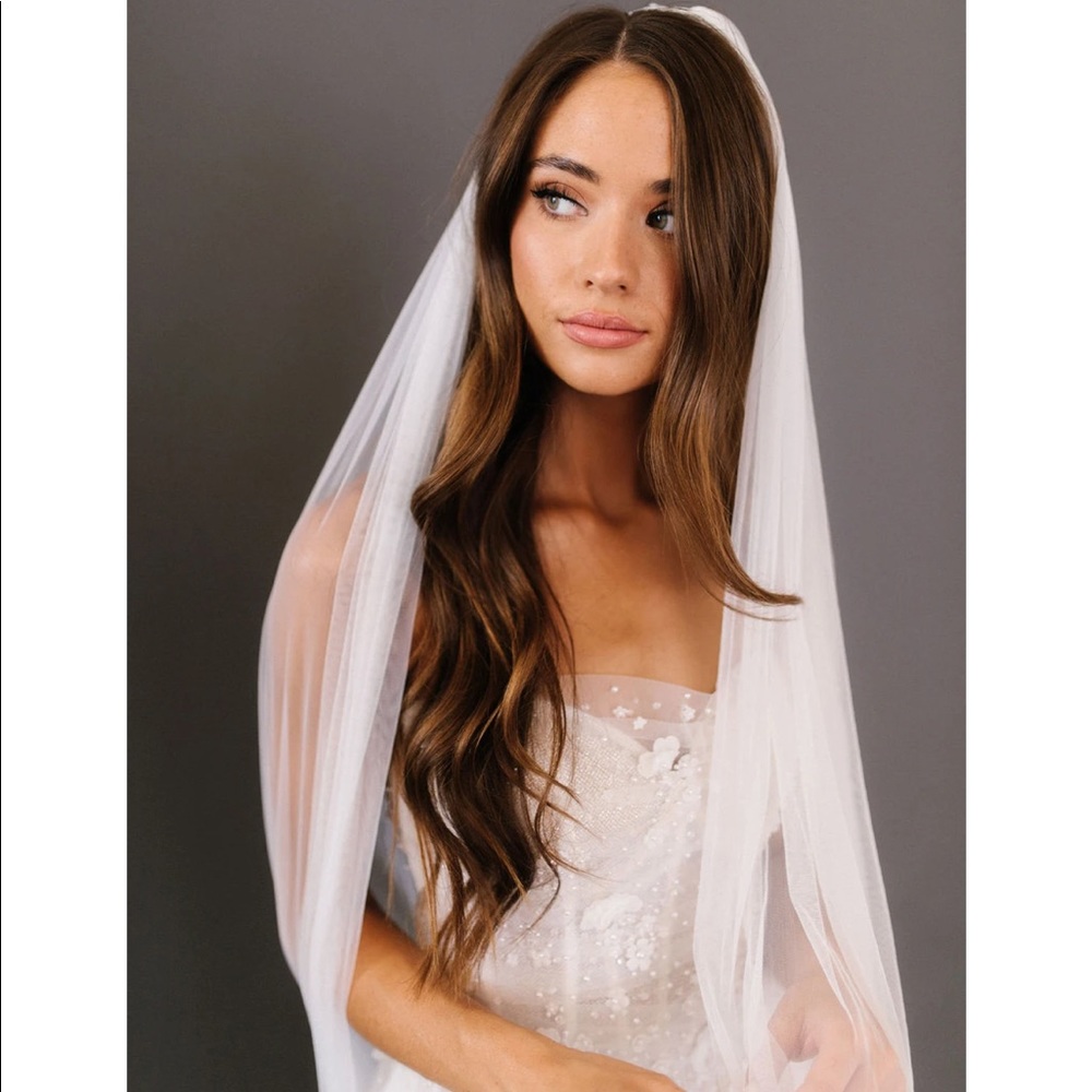 Untamed Petals Day Dream Veil - Ivory
